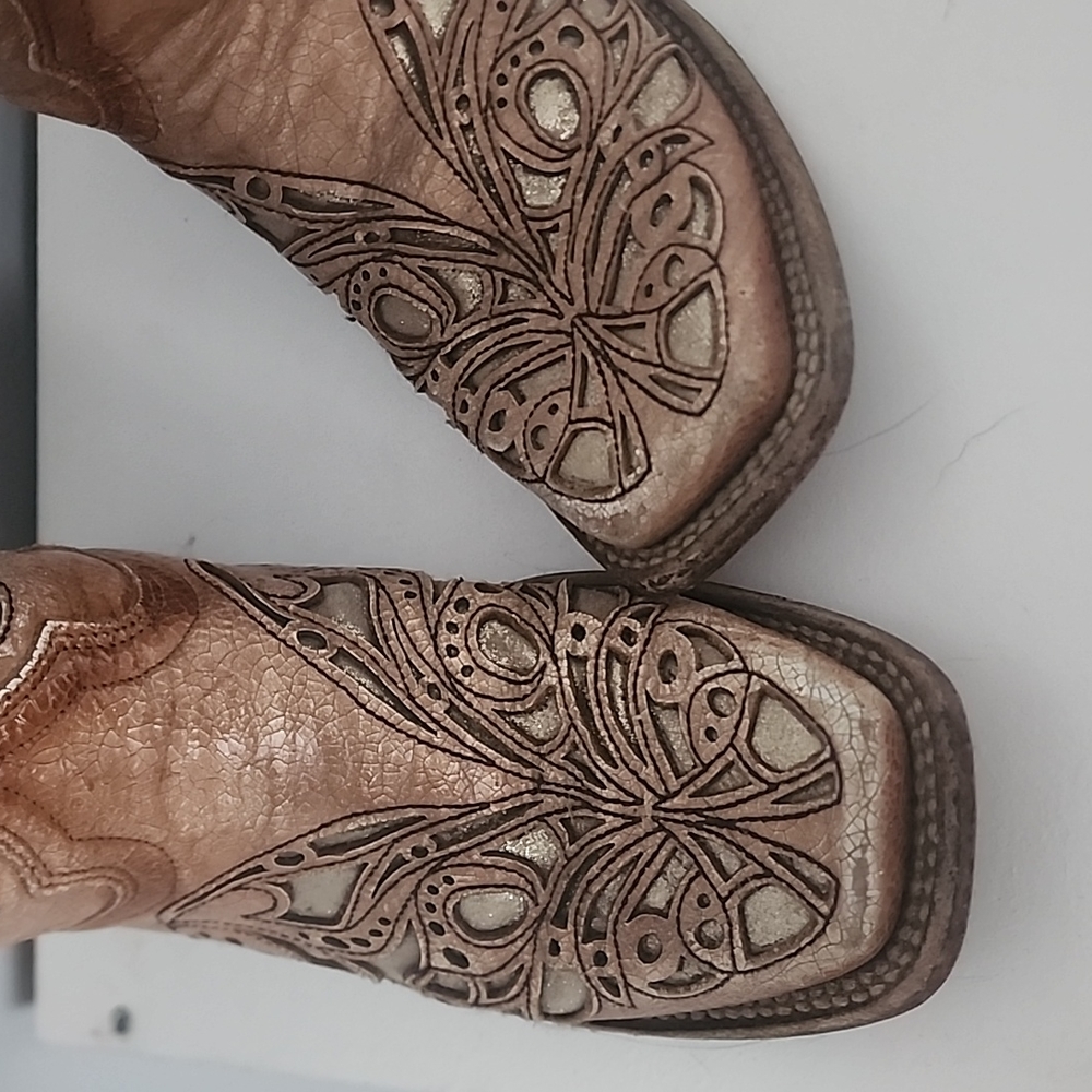 Boots - Picture 2 of 5